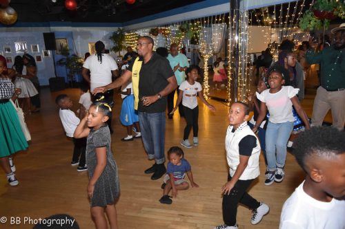 Family-Reunion- 18-123